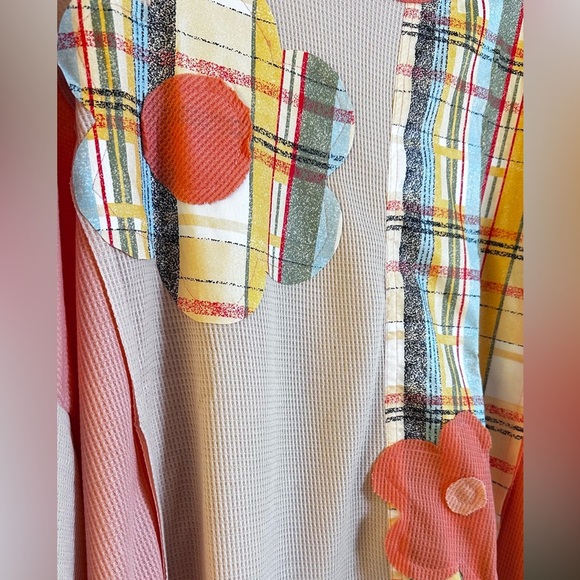 Women's Plaid Mix Daisy Patch Oversized Knit Top In Sage Combo NEW! - Picture 8 of 9